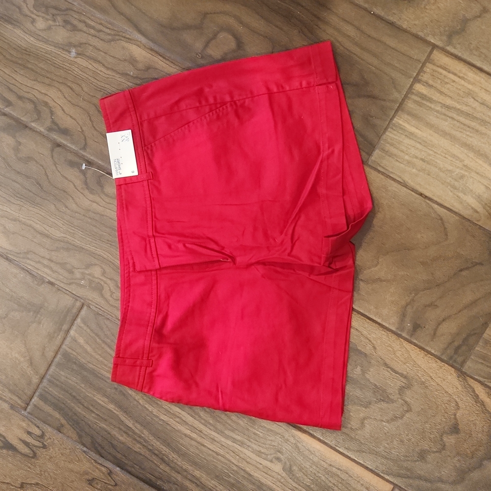 NWT Women's NY&C Hampton Red Shorts Size 6